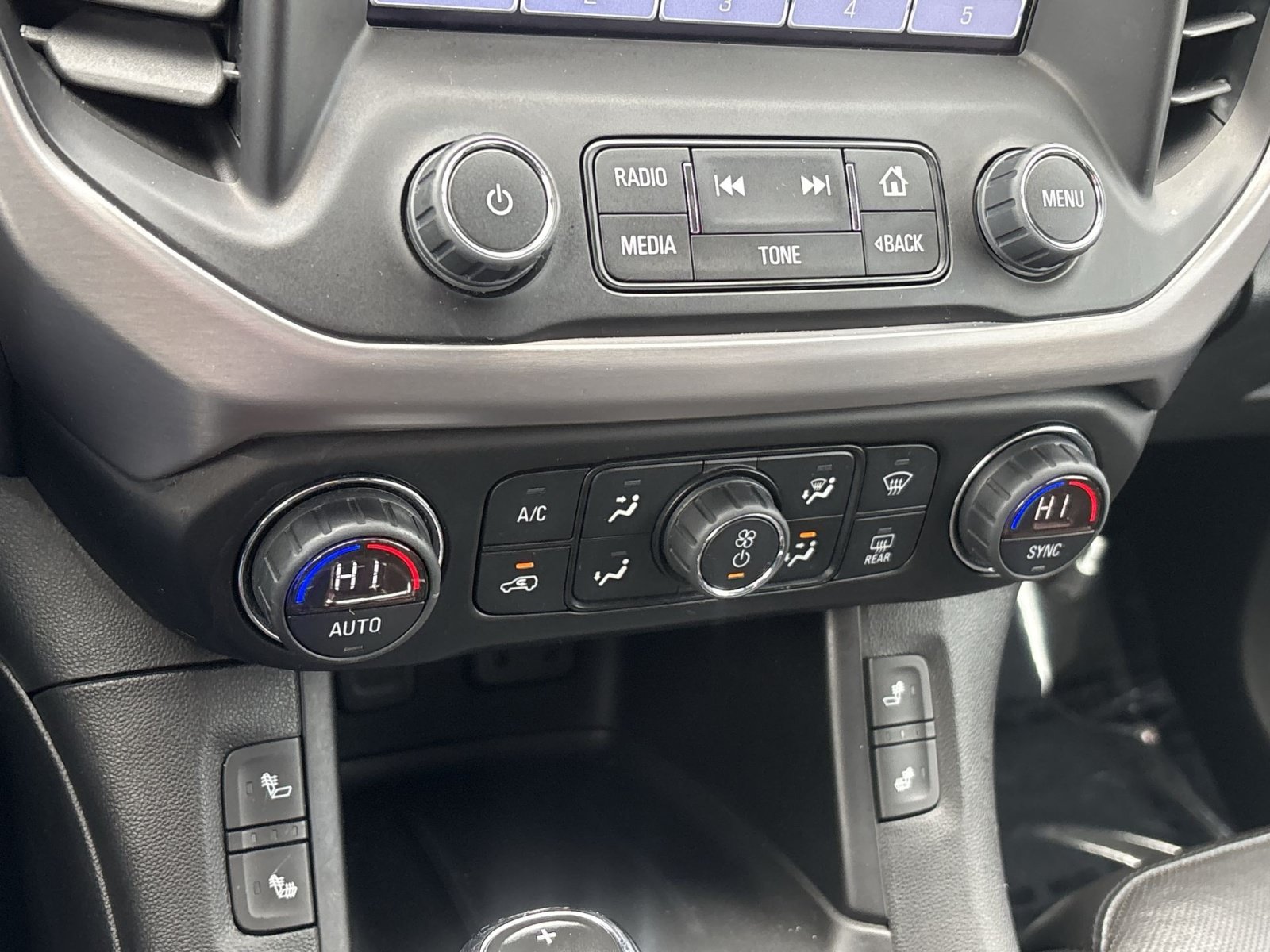 Used 2019 GMC Acadia SLT AWD/4WD image 22