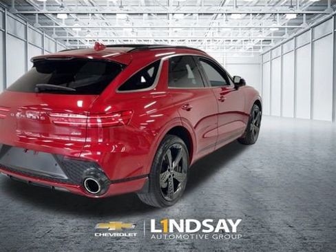 Used 2023 Genesis GV70 2.5T w/ Sport Prestige Package image 9