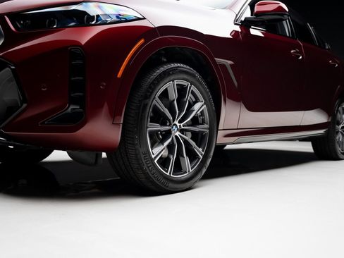 Used 2025 BMW X6 xDrive40i w/ Premium Package image 75