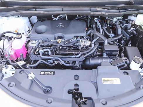 New 2026 Toyota Sienna LE image 13