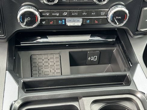 New 2025 Ford F350 Lariat w/ Lariat Ultimate Package image 32