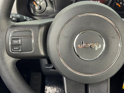 Used 2015 Jeep Patriot Sport w/ Power Value Group FWD image 18