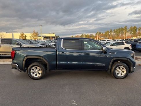 Used 2022 GMC Sierra 1500 SLE image 6