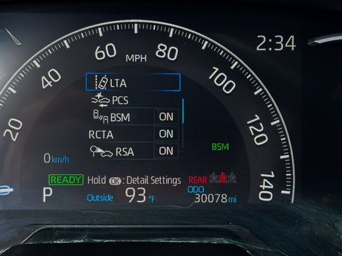 Used 2025 Toyota RAV4 XLE AWD/4WD image 28