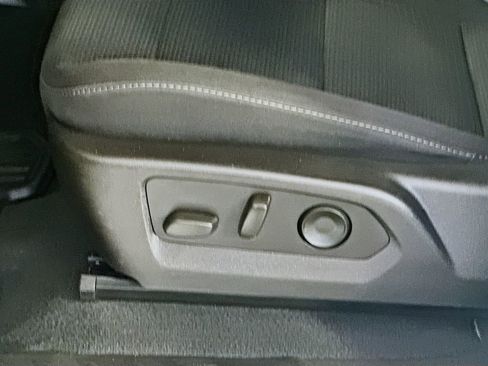 Used 2024 Chevrolet Colorado LT w/ LT Convenience Package II image 19