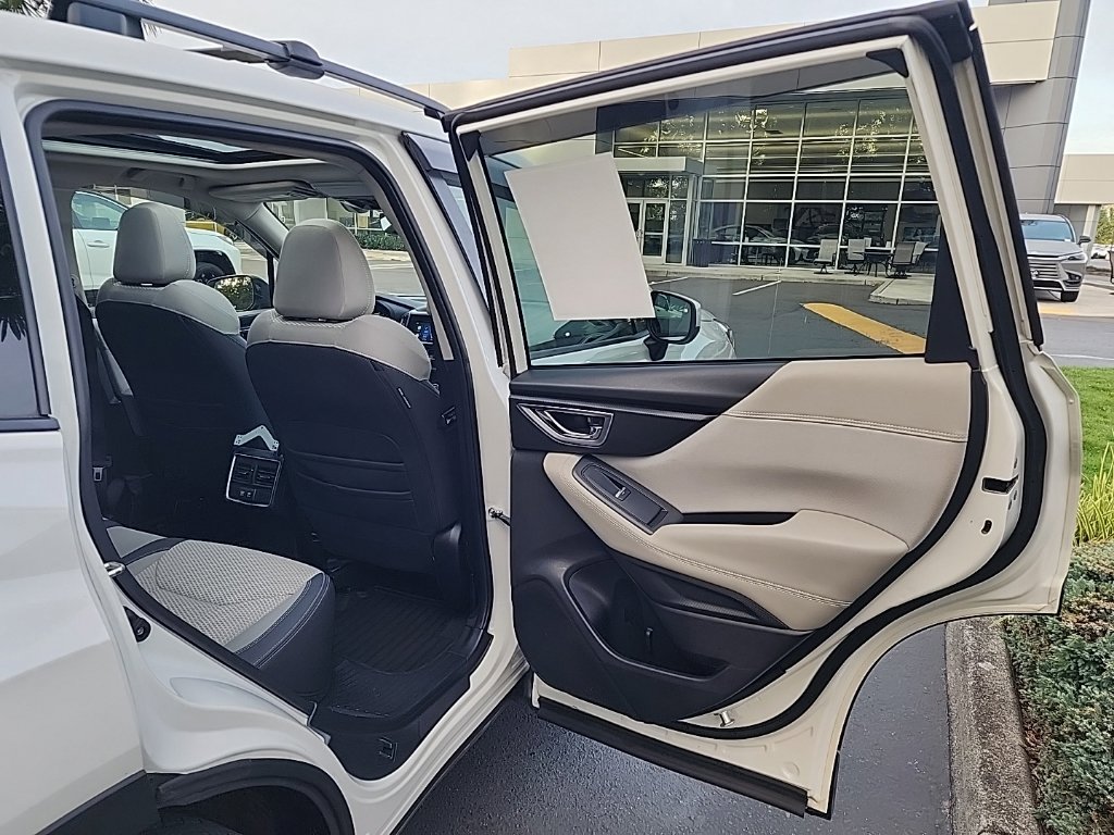 Used 2019 Subaru Forester Premium AWD/4WD image 17