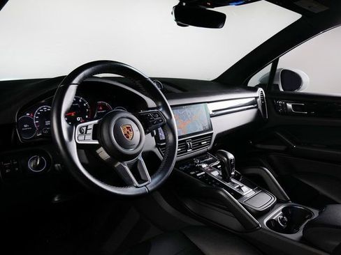Certified 2019 Porsche Cayenne AWD/4WD image 4