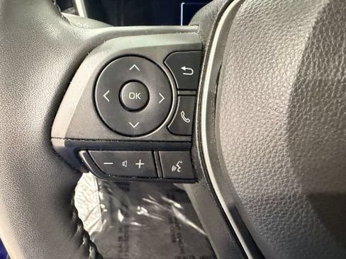 Used 2024 Toyota Corolla XLE FWD image 37