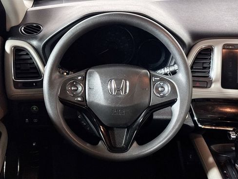 Used 2017 Honda HR-V EX image 13