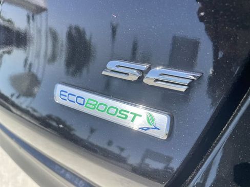 Used 2017 Ford Fusion SE w/ Fusion SE Technology Package FWD image 31