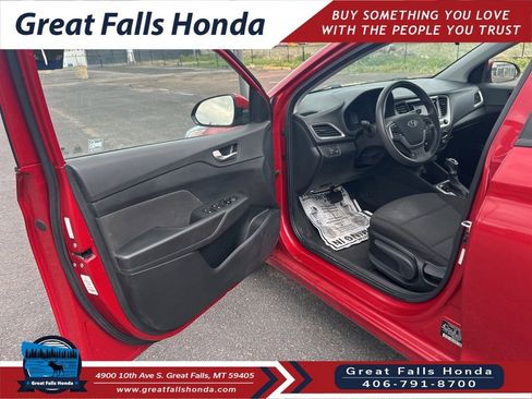Used 2020 Hyundai Accent SE FWD image 12
