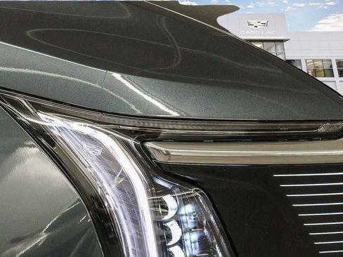 Used 2026 Cadillac Escalade IQ Luxury 1 AWD/4WD image 32