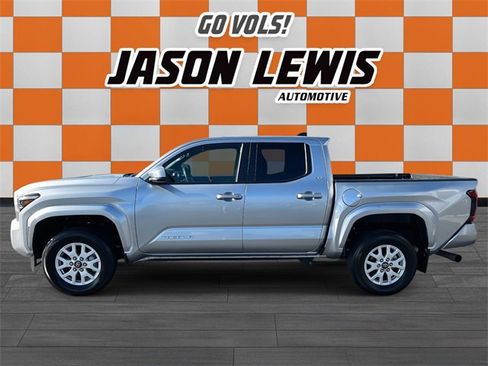 Used 2024 Toyota Tacoma SR5 image 7