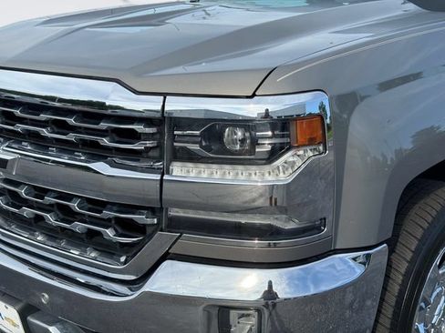 Used 2017 Chevrolet Silverado 1500 LTZ w/ Sport Package AWD/4WD image 9