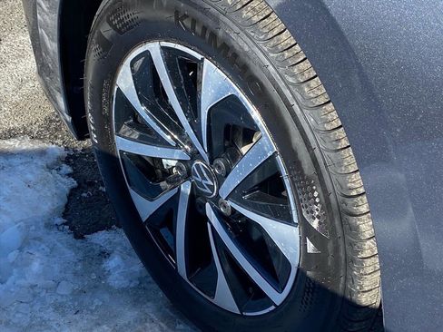 Certified 2025 Volkswagen Jetta S image 17