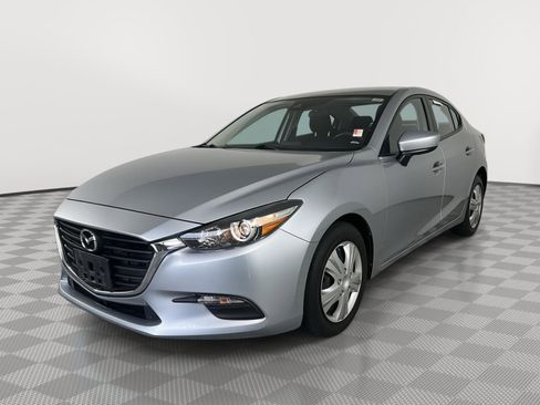 Used 2018 MAZDA MAZDA3 Sport FWD image 3