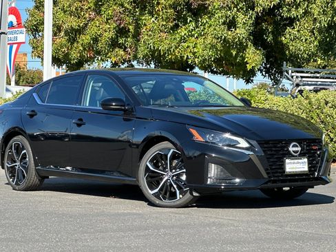 New 2025 Nissan Altima 2.5 SR w/ SR Premium Package image 2