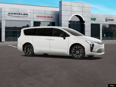 New 2027 Chrysler Pacifica Select AWD/4WD image 10