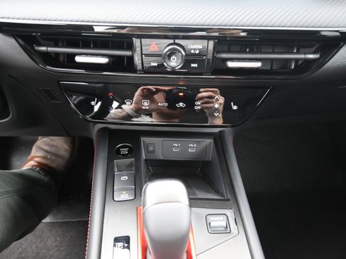 New 2026 Nissan Kicks SR w/ SR Premium Package image 17