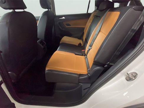 Used 2019 Volkswagen Tiguan SE w/ Panoramic Sunroof Package image 23