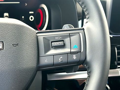 New 2026 Nissan Pathfinder SL FWD image 19