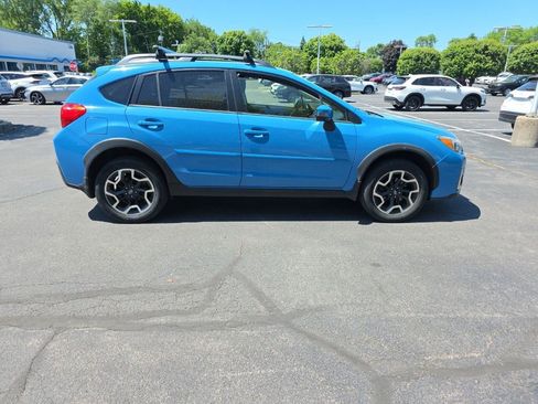 Used 2016 Subaru Crosstrek 2.0i Limited AWD/4WD image 9