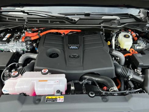 New 2026 Toyota Tundra Limited AWD/4WD image 9