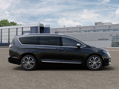 New 2026 Chrysler Pacifica Pinnacle image 12