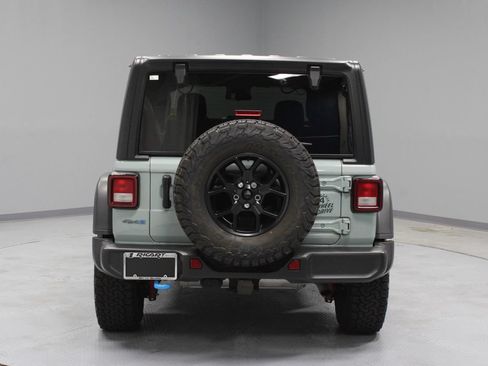 Used 2024 Jeep Wrangler Unlimited AWD/4WD image 9