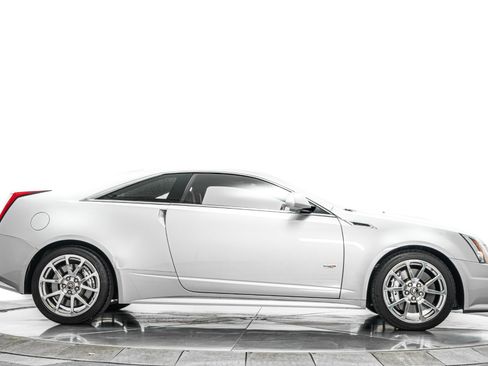 Used 2011 Cadillac CTS V w/ Wood Trim Package RWD image 44