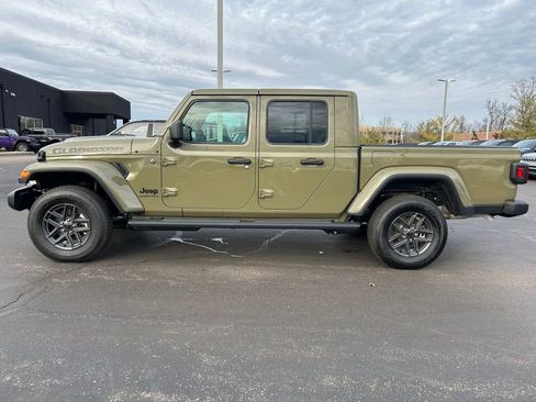 New 2026 Jeep Gladiator Sport image 4