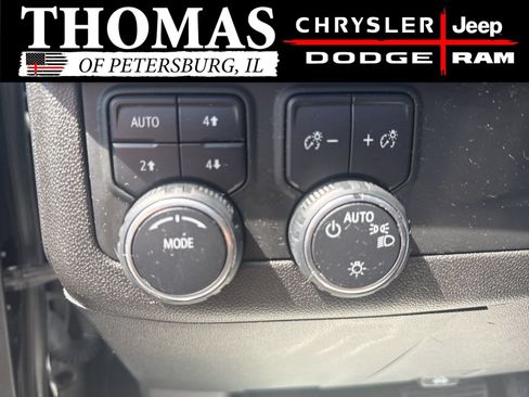 Used 2021 Chevrolet Tahoe Premier AWD/4WD image 13