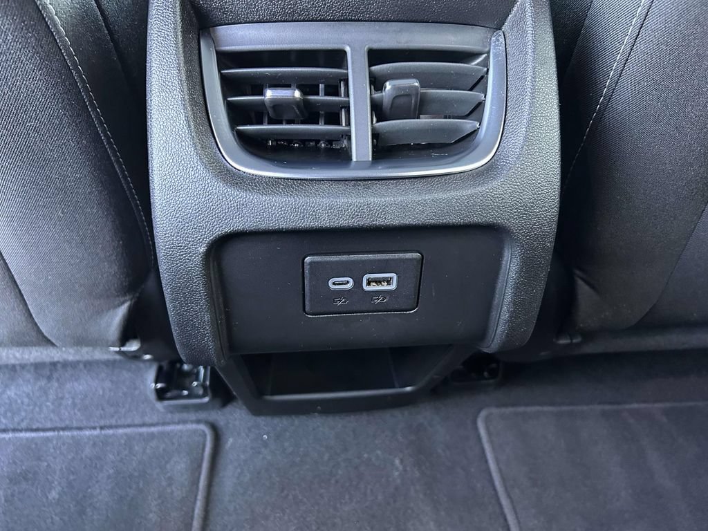 Used 2025 Chevrolet Blazer LT FWD image 14