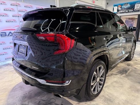 Used 2020 GMC Terrain Denali w/ GMC Pro Grade Package AWD/4WD image 6