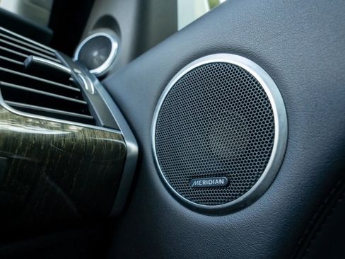 Used 2016 Land Rover Range Rover Sport SE image 32