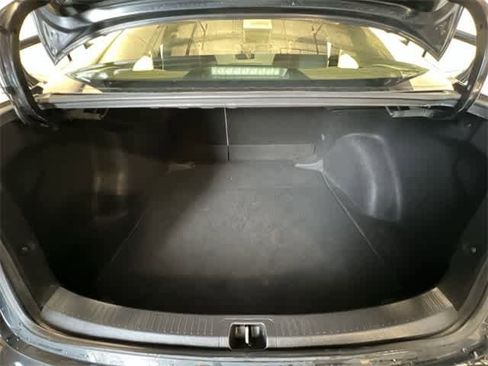 Used 2021 Toyota Corolla LE image 23