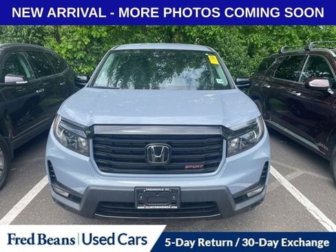Used 2023 Honda Ridgeline Sport image 2