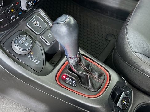 Used 2020 Jeep Compass Trailhawk w/ Cold Weather Group image 24