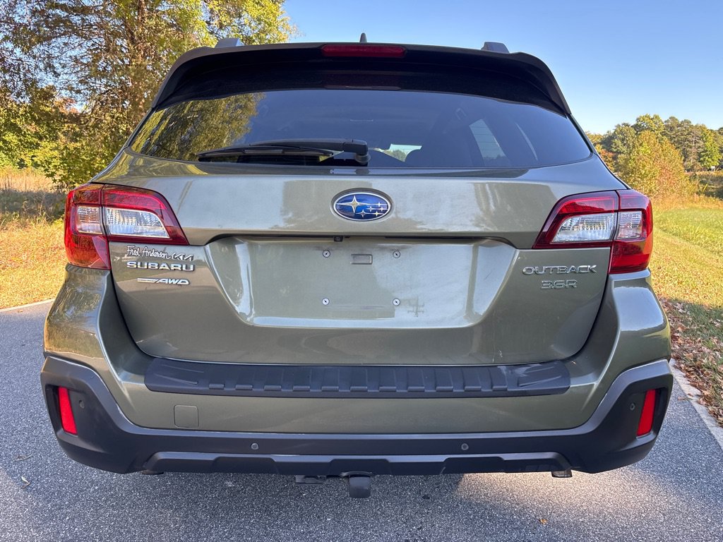Used 2018 Subaru Outback 3.6R Limited AWD/4WD image 4