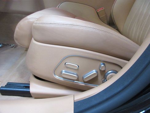 Used 2023 Genesis G90 3.5T AWD/4WD image 35