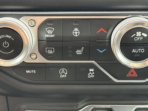 Used 2021 Jeep Wrangler Unlimited Rubicon AWD/4WD image 17
