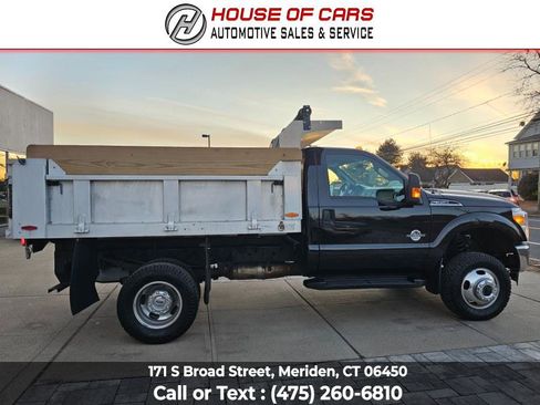 Used 2015 Ford F350 XLT w/ XLT Interior Package image 3