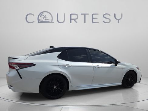 Certified 2022 Toyota Camry XSE FWD image 5