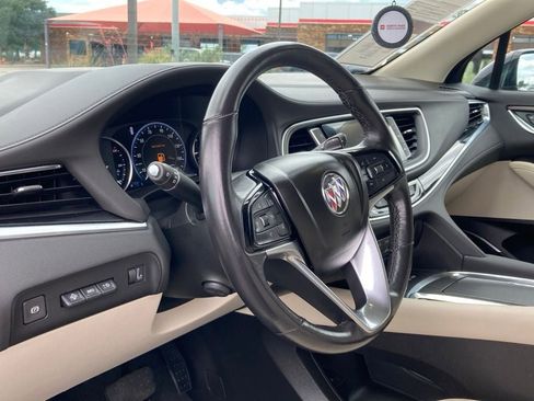 Used 2022 Buick Enclave Avenir w/ Avenir Technology Package FWD image 9
