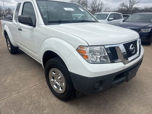 Used 2019 Nissan Frontier S image 1
