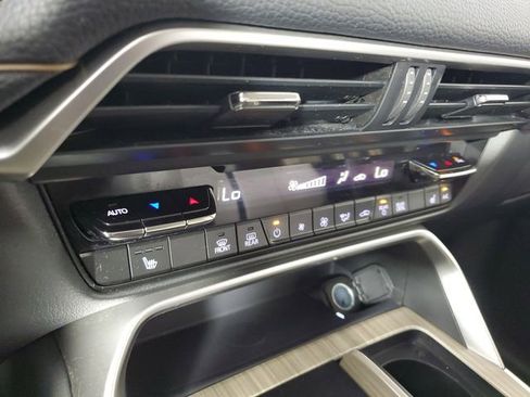 Certified 2024 MAZDA CX-90 3.3 Turbo w/ Preferred Plus image 31