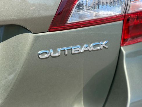 Used 2019 Subaru Outback 2.5i Premium AWD/4WD image 13