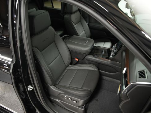 New 2026 GMC Yukon Denali w/ Denali Reserve Package image 23