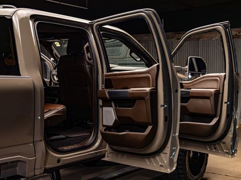 Used 2026 Ford F250 King Ranch w/ Chrome Package image 31