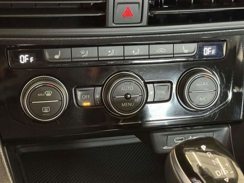 Used 2024 Volkswagen Jetta SE image 24